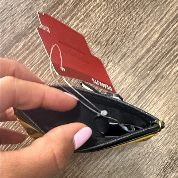 Peanuts Yellow and Black Zigzag Card Holder - Picture 3 of 3